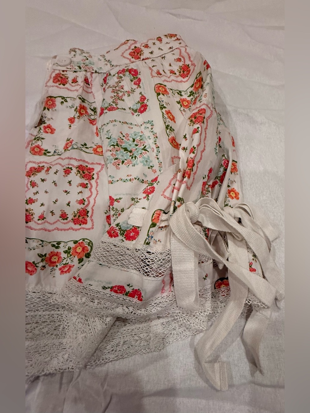 Free People Blooming Lace trim patchwork floral print Cotton Shorts - Picture 5 of 10